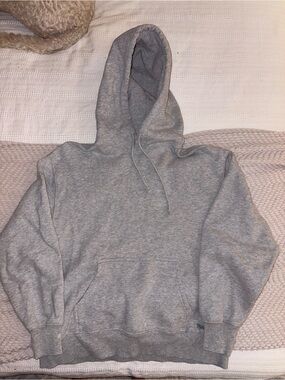 Aritzia Women’s Boyfriend Sweater